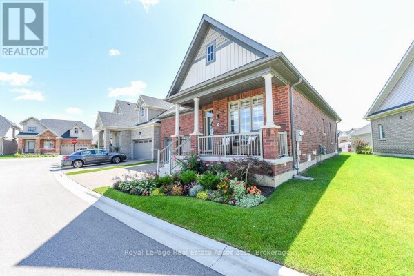 4 Abelia Street, Brampton, ON, photo 2