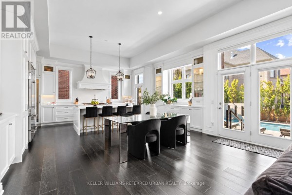 4 Basil Ridge Court, King, ON, photo 2