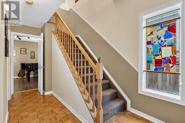 4 Birchdale Avenue, Ottawa, ON K2H5A2 Photo 4