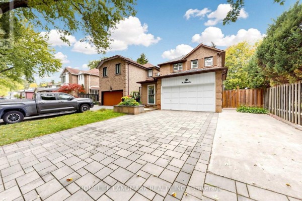 Great room - 4 Bishop Crescent, Markham, ON L3P4N6 Photo 2