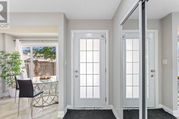 4 Borden Hill Court, Brampton, ON L6S3K7 Photo 2