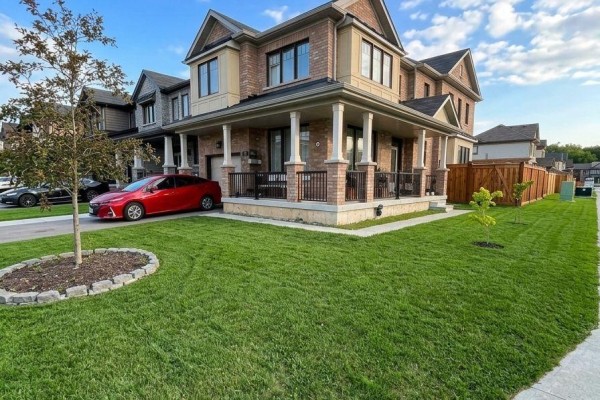 4 Cactus Crescent, Hamilton, ON L8J0M4 Photo 2