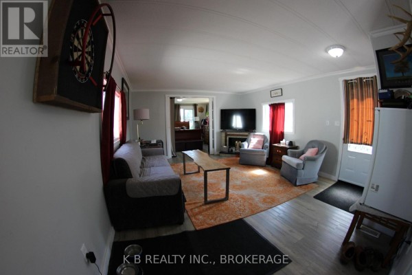 4 Cedar Street W, Greater Napanee, ON K7R3L1 Photo 4