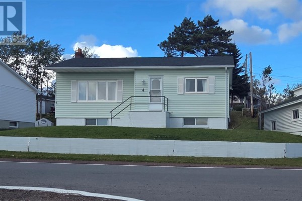 Living room - 4 Circular Road, Botwood, NL A0H1E0 Photo 4