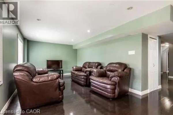 Bedroom - 4 Clairfields Drive W Unit# Basement, Guelph, ON N1G5H5 Photo 5