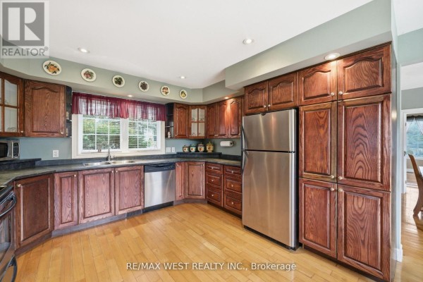 Dining room - 4 Coryell Street, Scugog, ON L0C1G0 Photo 4