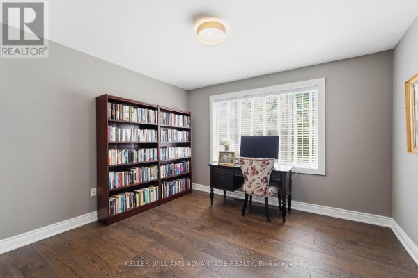 4 Cranberry Lane, Barrie, ON L4N0Z1 Photo 2