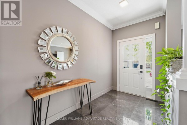 4 Cranberry Lane, Barrie, ON L4N0Z1 Photo 3