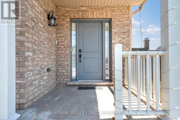 4 Cutts Crescent, Hamilton, ON, photo 2