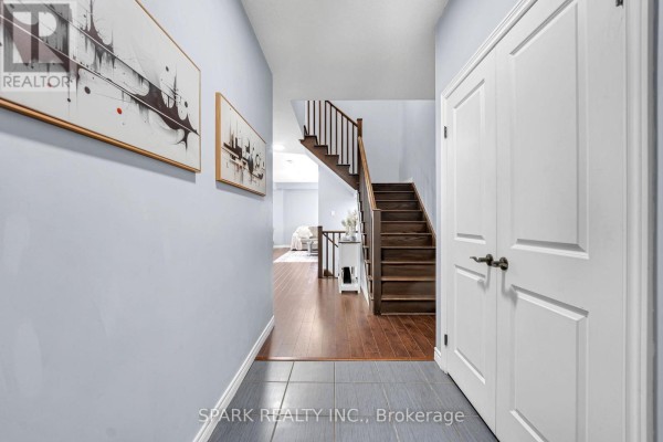 4 Cutts Crescent, Hamilton, ON, photo 3
