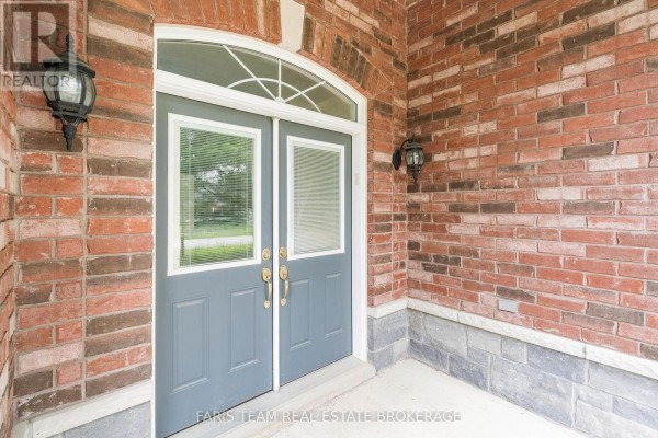 4 Diamond Valley Drive, Oro Medonte, ON, photo 2