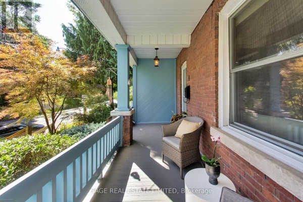 4 Dingwall Avenue, Toronto, ON, photo 3