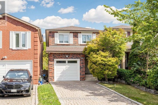 4 Doral Gate, Markham