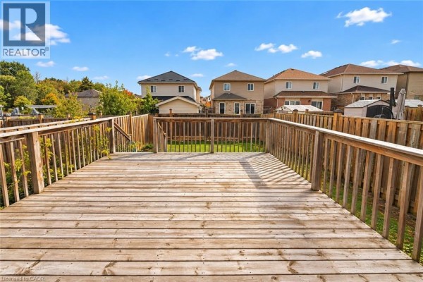 4pc Ensuite bath - 4 Drone Crescent, Guelph, ON N1K0C1 Photo 5