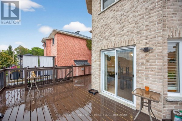 4 Dunnett Drive, Barrie, ON, photo 3