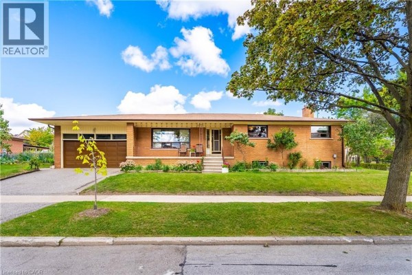 4pc Bathroom - 4 Dunreo Drive, Toronto, ON M3L2E9 Photo 2