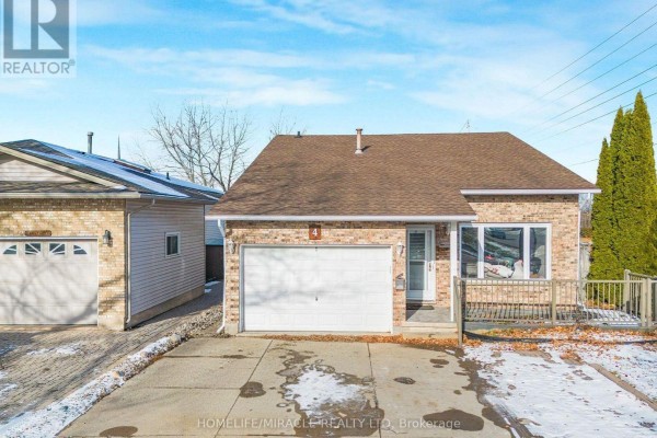 4 Eastwood Drive, Welland, ON L3C6W3 Photo 3