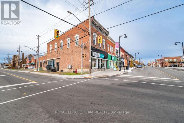 4 Elgin Street W, Arnprior, ON K7S1N3 Photo 4