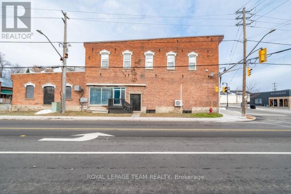 4 Elgin Street W, Arnprior, ON K7S1N3 Photo 5