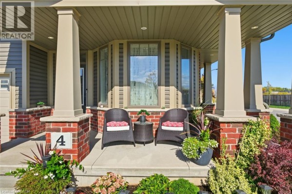4 Ellis Avenue, St  Catharines, ON, photo 2