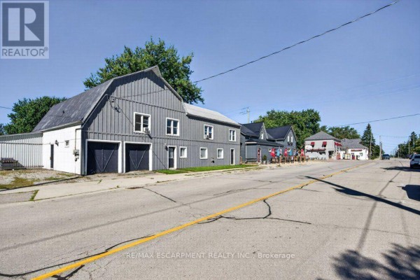 Living room - 4 Erie Avenue S, Haldimand, ON N0A1G0 Photo 3