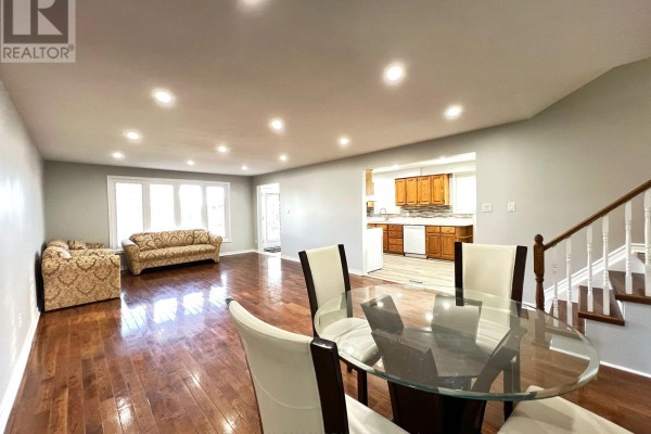 4 Ferncrest Gate, Toronto, ON, photo 2