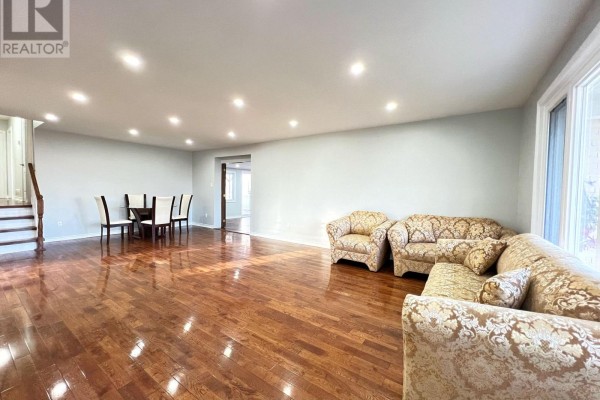 4 Ferncrest Gate, Toronto, ON, photo 3