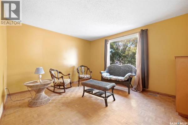 Bedroom - 4 Fines Drive, Regina, SK S4N5K5 Photo 4