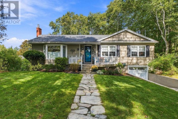 4 Fleming Drive, Halifax