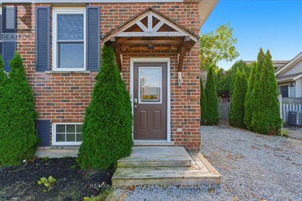 Kitchen - 4 Fox Trail Drive, St  Catharines, ON L2S3T7 Photo 3