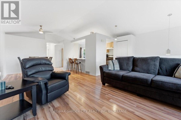 Utility room - 4 Fox Trail Drive, St  Catharines, ON L2S3T7 Photo 5