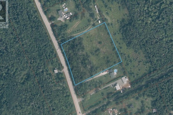4 Gardiner Mines Road, Gardiner Mines, NS B1H5L7 Photo 2