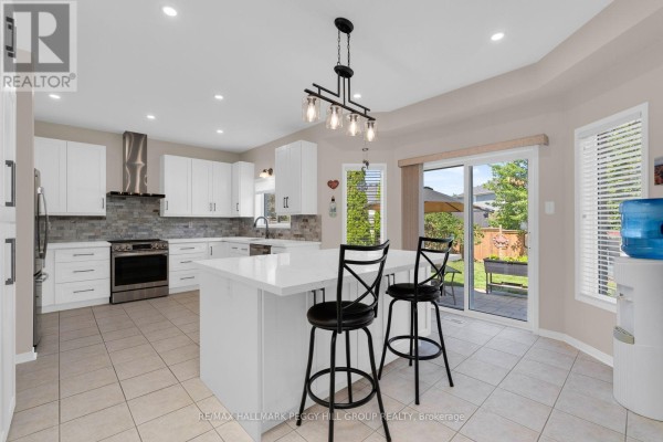 4 Gold Park Gate, Essa, ON, photo 2