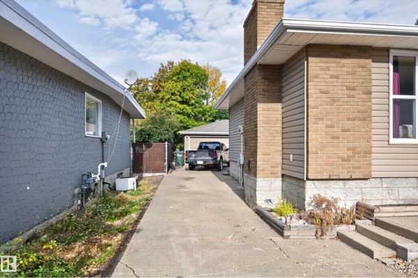 Primary Bedroom - 4 Greystone Cr, Sherwood Park, AB T8A3E4 Photo 4