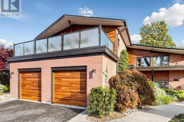 4 Grovetree Road, Toronto, ON M9V2Y2 Photo 2
