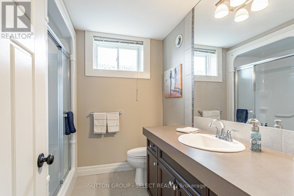 4 Hayter Drive, Lambton Shores, ON N0M1T0 Photo 3