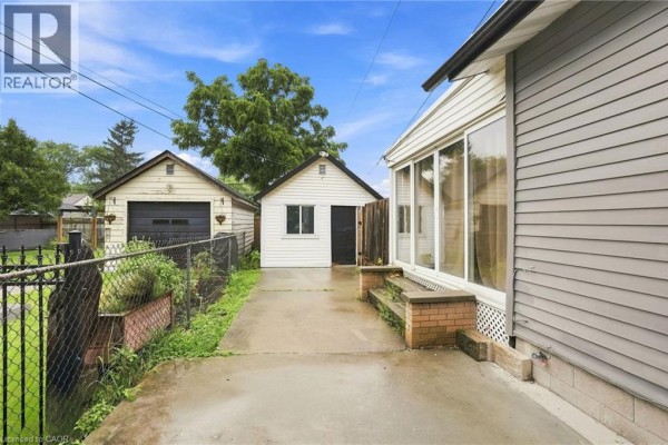 4 Hilda Street, St  Catharines, ON, photo 3