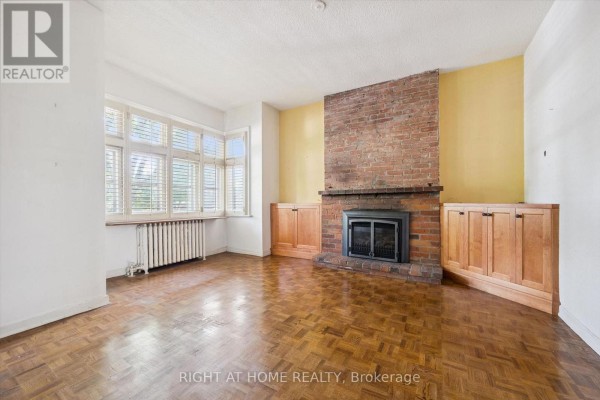 Living room - 4 Jean Street, Toronto, ON M4W3A7 Photo 5