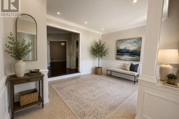 Living room - 4 John Weddell Avenue, East Gwillimbury, ON L9N0P4 Photo 5