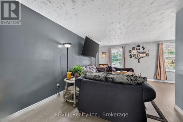 4 Kerwin Gate, St  Catharines, ON, photo 3