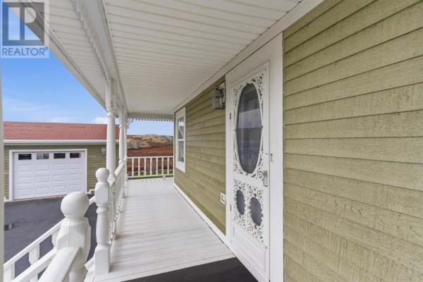 Bath (# pieces 1-6) - 4 Main Street, Fogo Island, NL A0G2B0 Photo 5