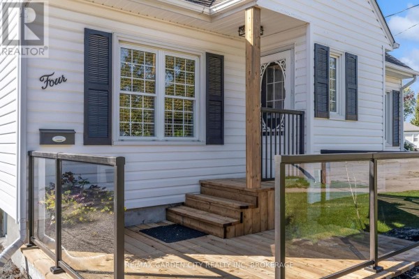 4 Manor Road, St  Catharines, ON L2N3B5 Photo 2