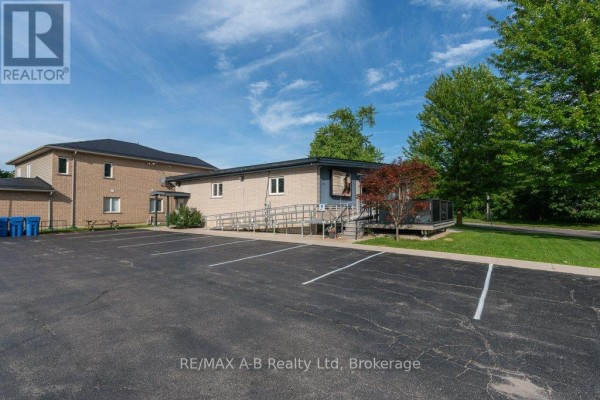 4 Mc Farlane Street, Stratford, ON N5A8B6 Photo 4