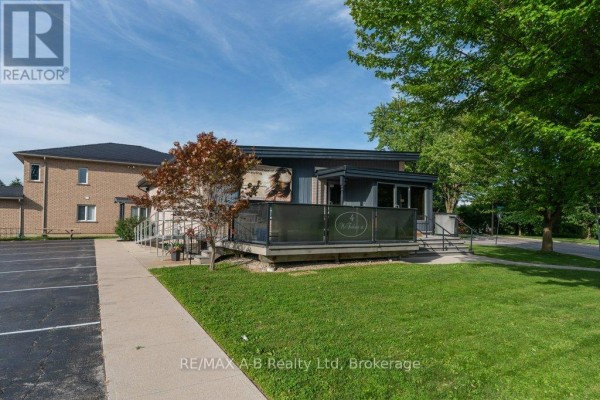 4 Mc Farlane Street, Stratford, ON N5A8B6 Photo 5
