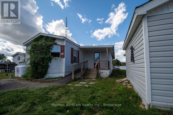 Mud room - 4 Mcgregor Drive, Otonabee South Monaghan, ON K0L2G0 Photo 2