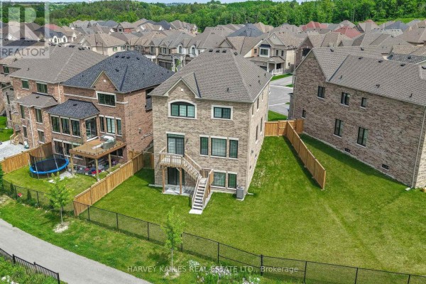 Eating area - 4 Meadow Vista Crescent, East Gwillimbury, ON L9N0T4 Photo 2