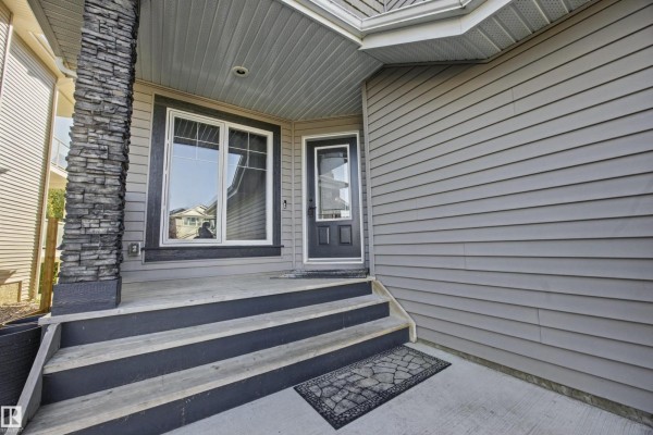 Kitchen - 4 Meadowbrook Wy, Spruce Grove, AB T7X0W2 Photo 3