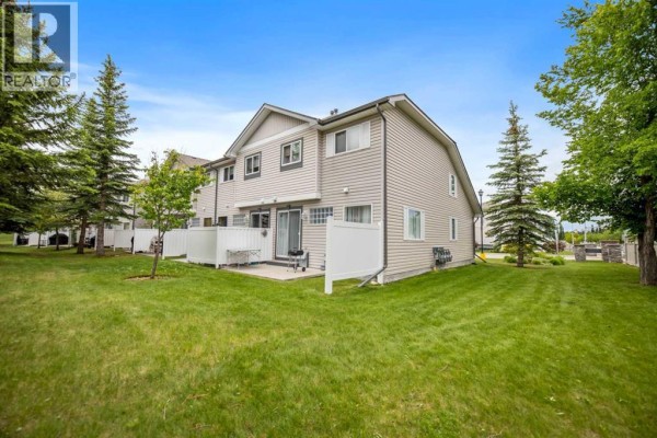 Kitchen - 4 Millview Green Sw, Calgary, AB T2Y3W1 Photo 4