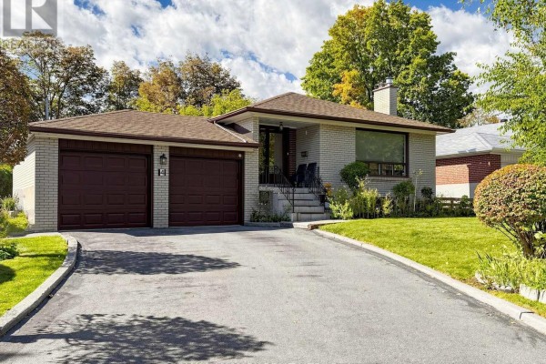 Residential for sale at 4 Multiflora Place, Markham, ON - MLS® 7rgOpd