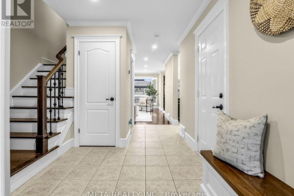 Bedroom 2 - 4 Murray Court, Orangeville, ON L9W0A1 Photo 5